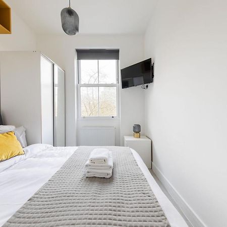 Cozy Ensuite Bedroom For Two Near Tufnell Park 런던 외부 사진