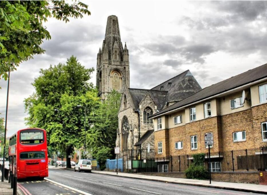 Cozy Ensuite Bedroom For Two Near Tufnell Park 런던 외부 사진